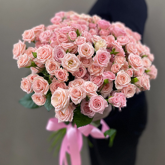 Букет 35 кустовых роз Одилия