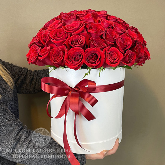 Букет 101 премиум роза Фридом в шляпной коробке