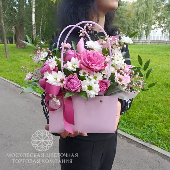 Цветочный комплимент в сумочке, вариант 19