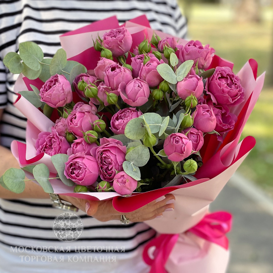 Букет пионовидных роз "Аннабель"