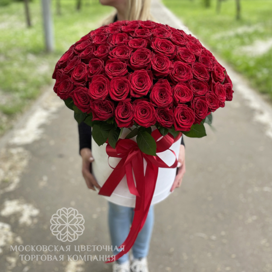 Букет 101 красная роза в шляпной коробке