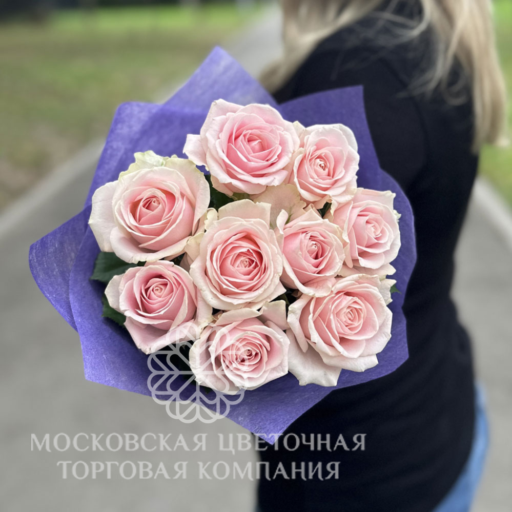 Букет 9 розовых роз 