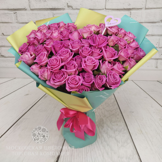 Букет-сердце из 55 розовых роз Аква
