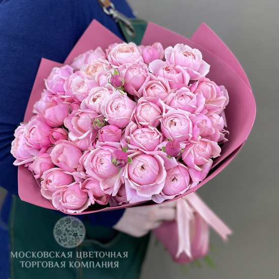 Букет 15 пионовидных кустовых роз Силва Пинк