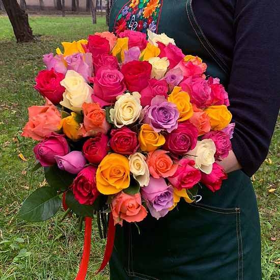 Букет из 51 розы Цвет радуги