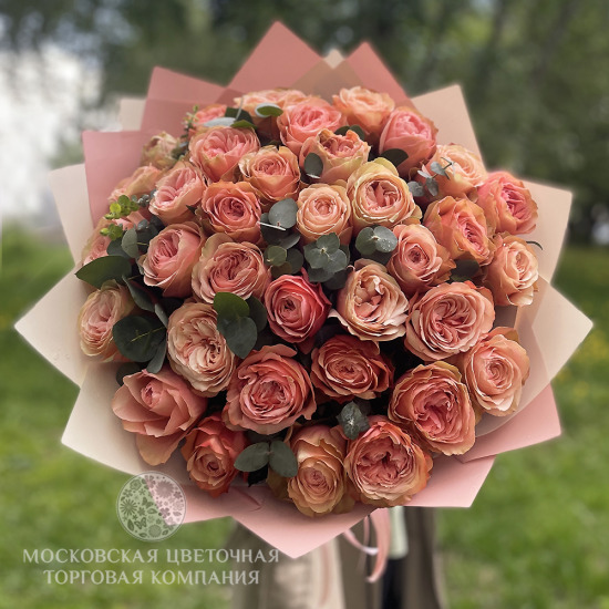 Букет пионовидных роз Кахала "Нежность рассвета"