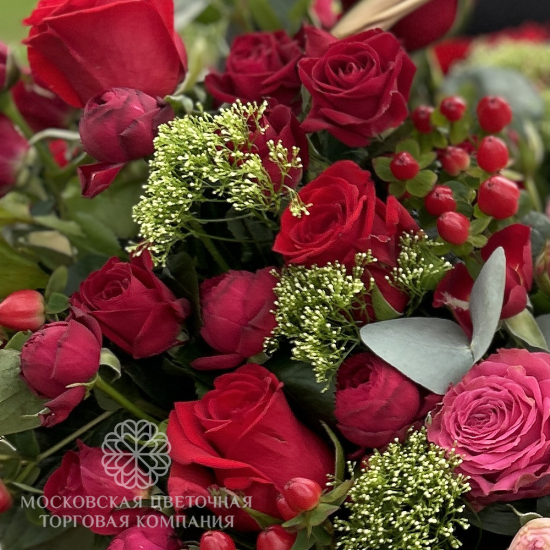 Композиция "Love Secret" в корзине
