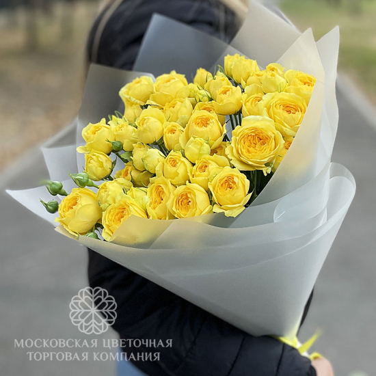 Букет 15 кустовых роз Еллоу