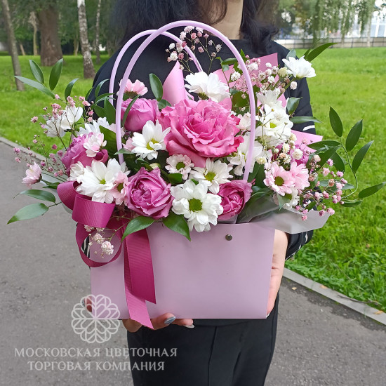 Цветочный комплимент в сумочке, вариант 19